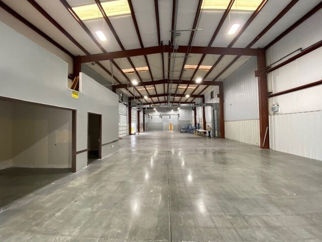 More Photos Of 762 Park Ave, Youngsville Manufacturing For Lease