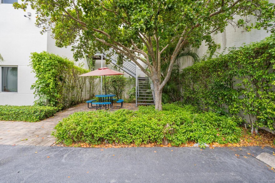 More Photos Of 6775 NW 15th Ave, Fort Lauderdale Warehouse For Sale