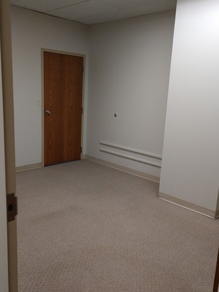 More Photos Of 300 E Saint Germain St, Saint Cloud Office For Sale