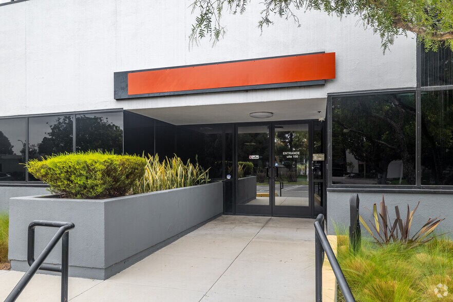 More Photos Of 6059 Bristol Pky, Culver City Office For Lease