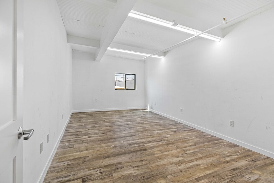 More Photos Of 1767 Standard Ave, Glendale Office For Lease
