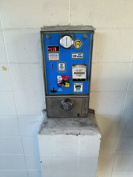 More Photos Of 50 Eastside Rd, Platteville Carwash For Sale