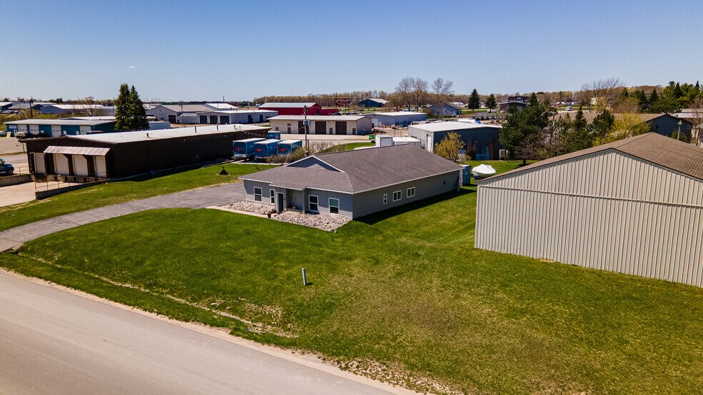More Photos Of 571 Blue Star Ct, Traverse City Warehouse For Sale