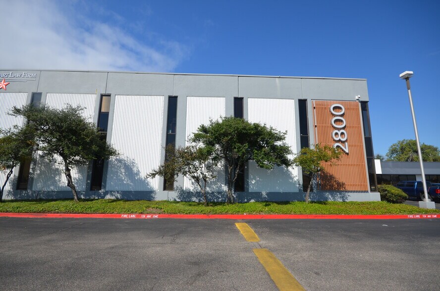 More Photos Of 2800 S IH-35, Austin Medical For Sale