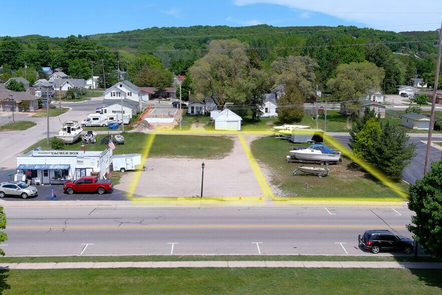 Primary Photo Of 903-905 Main St, Frankfort Land For Sale