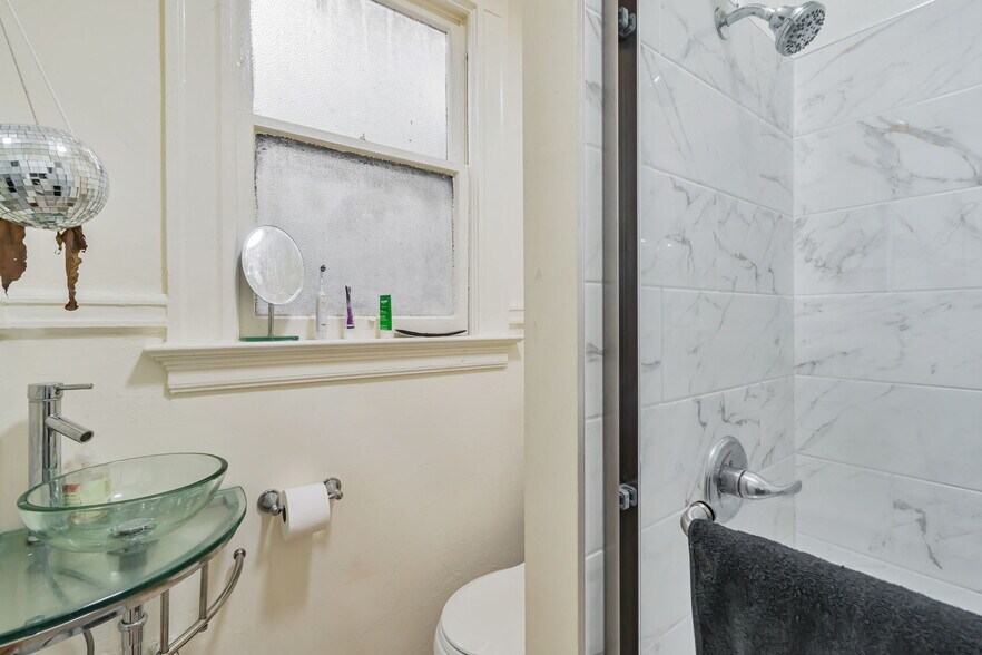 More Photos Of 1120 Jackson St, San Francisco Apartments For Sale