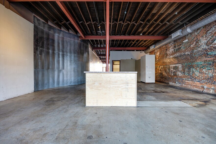 More Photos Of 1437 Market St, Chattanooga Storefront For Lease