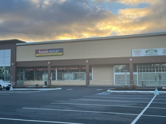 More Photos Of 265 Ellington Rd, East Hartford General Retail For Lease