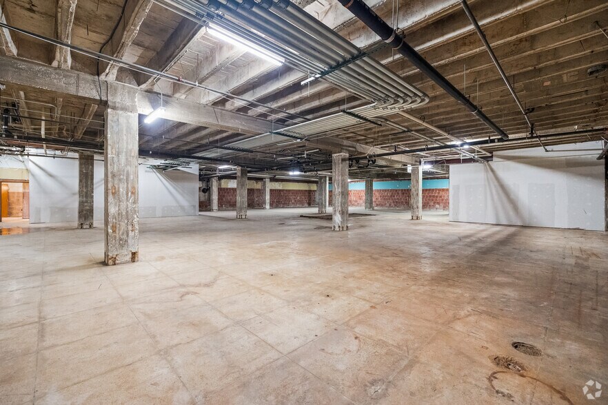 More Photos Of 611 Houston St, Fort Worth Bar For Sale