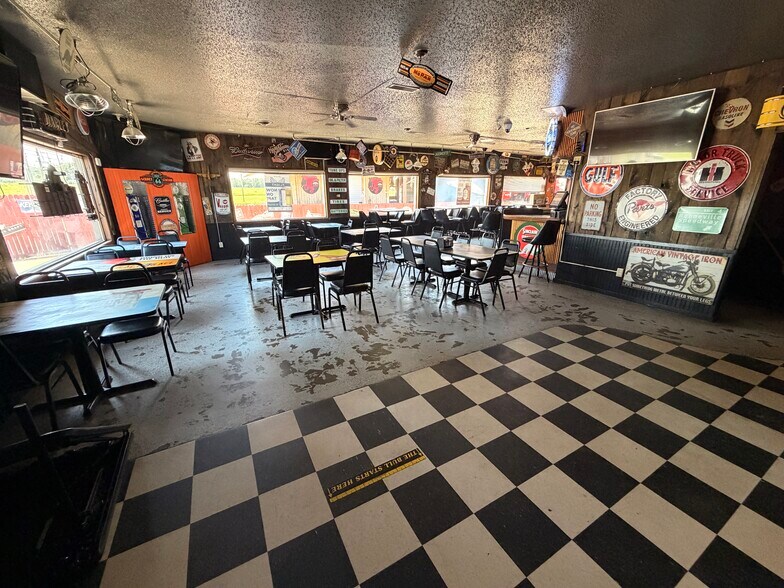 More Photos Of 4700 41st St, Sioux City Restaurant For Sale