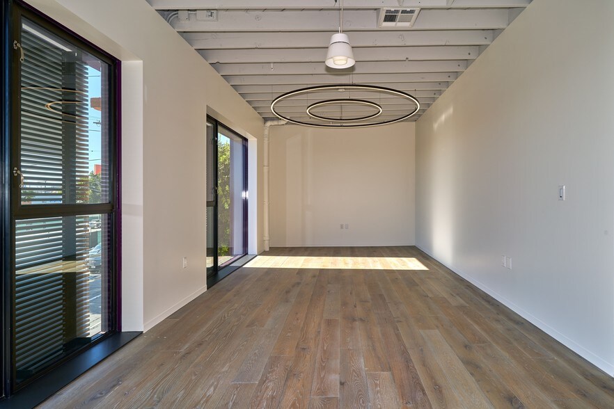 More Photos Of 2236 S Barrington Ave, Los Angeles Loft Creative Space For Lease