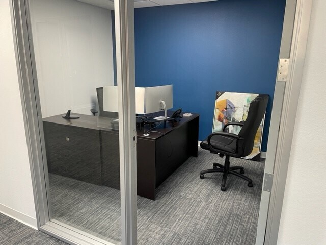 More Photos Of 16855 W Bernardo Dr, San Diego Coworking Space