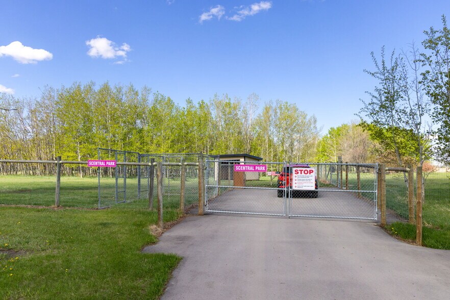 More Photos Of 282063 Twp Rd 224A, Rocky View No 44 Veterinarian Kennel For Sale