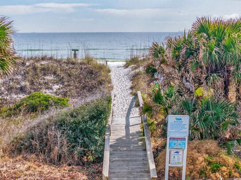 Primary Photo Of 123 Margaret St, Neptune Beach Multifamily For Sale
