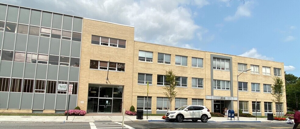 More Photos Of 233 7th St, Garden City Medical For Lease