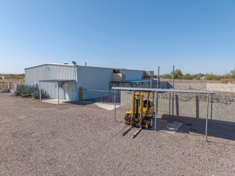 More Photos Of 15051 N Business 79 Hwy, Florence Service For Sale
