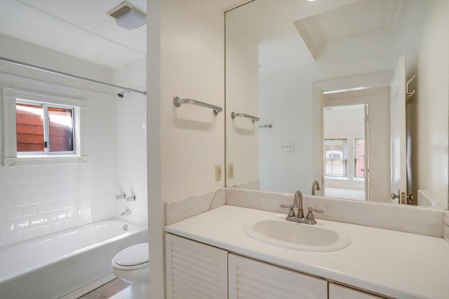 More Photos Of 1633 16th St Nw, Washington Specialty For Lease