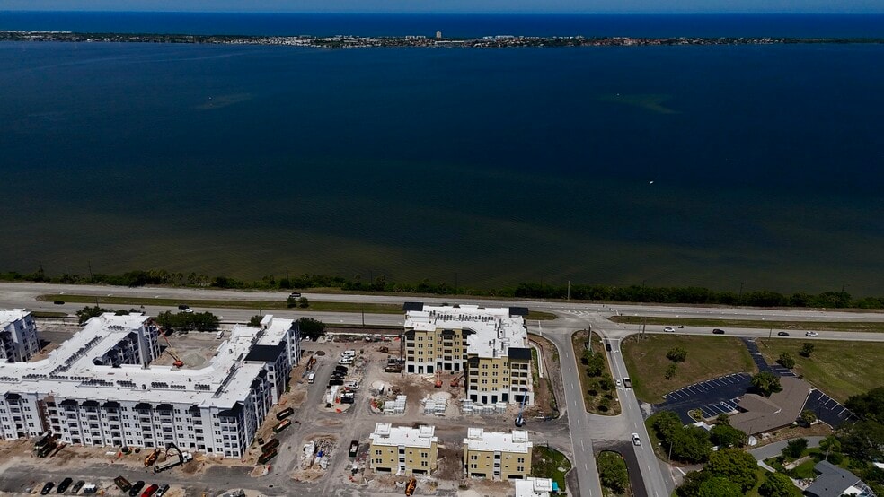More Photos Of 2485 Port Malabar Blvd NE, Palm Bay Apartments For Lease
