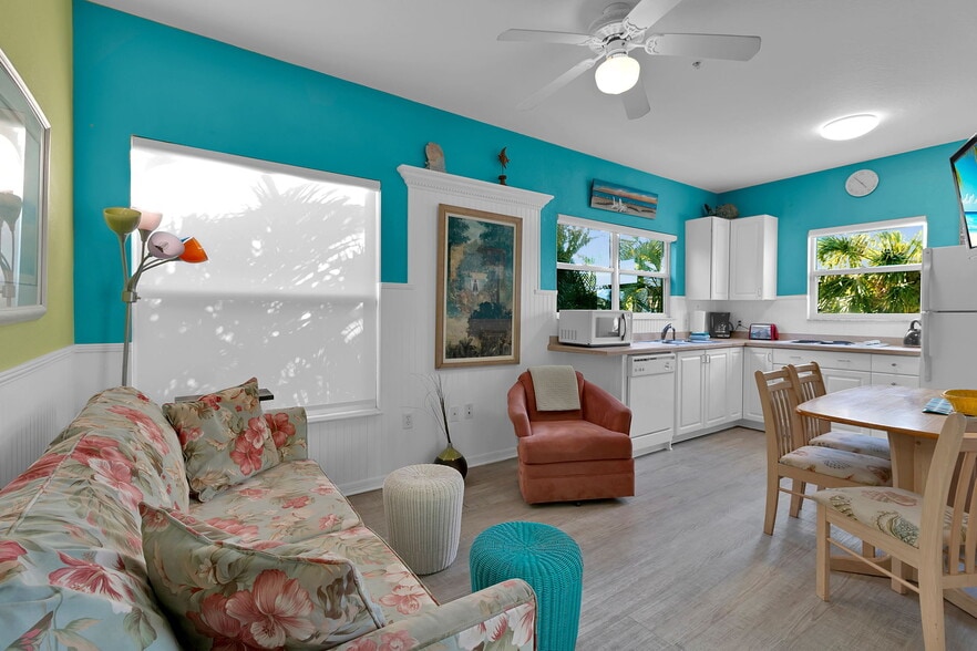 More Photos Of 5322 CALLE DE LA SIESTA, Sarasota Hospitality For Sale