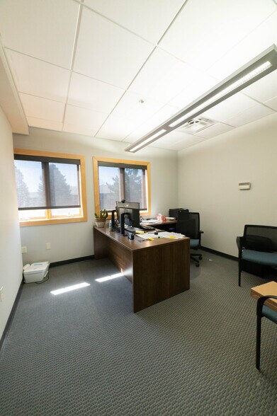More Photos Of 1109 Oak Park Dr, Fort Collins Office For Lease