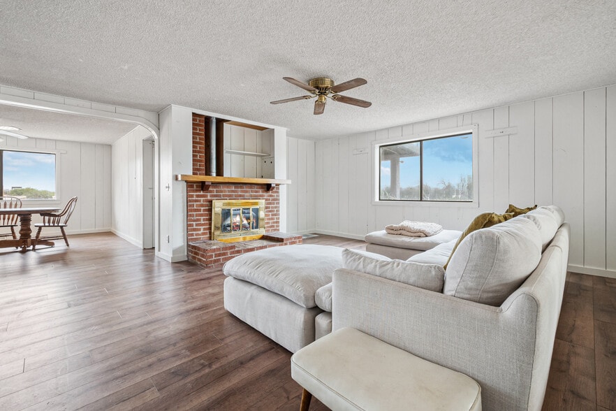 More Photos Of 1080 W 4th St, Benson Self Storage For Sale