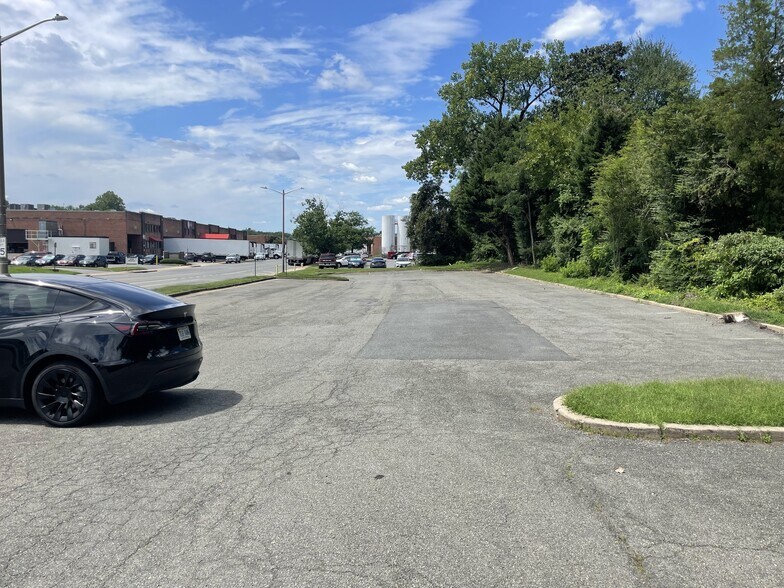 More Photos Of 4001 Wheeler Ave, Alexandria Land For Lease