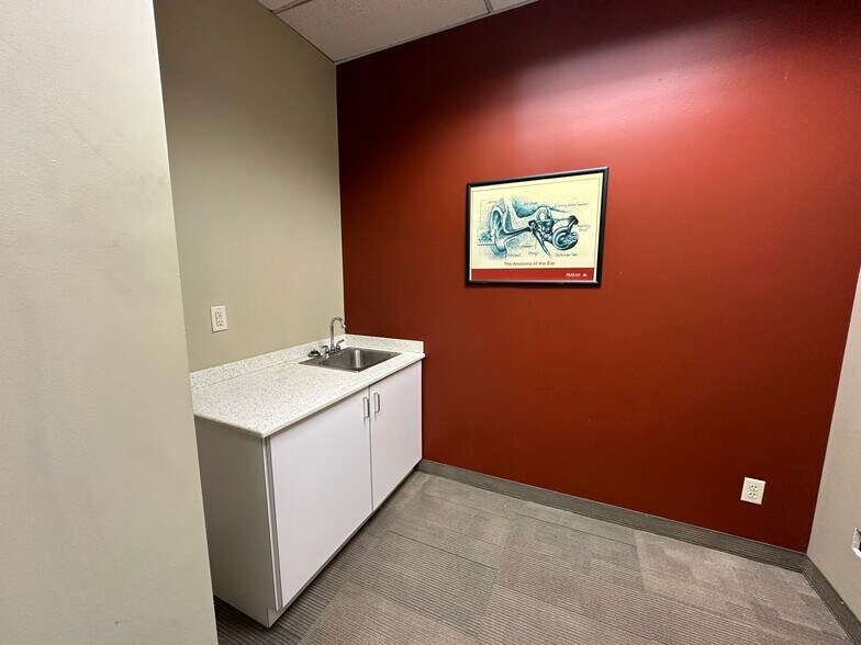 More Photos Of 2531 S Shields St, Fort Collins General Retail For Lease