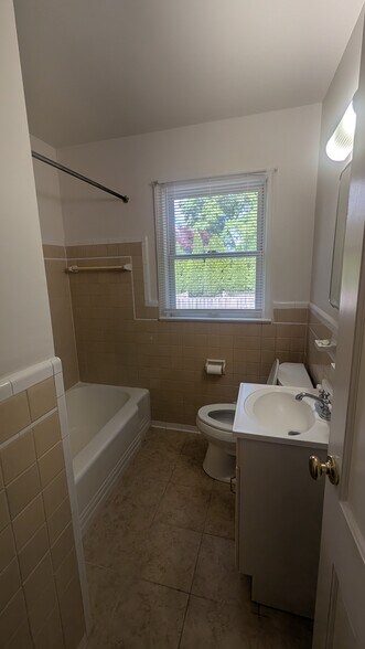 More Photos Of 9207 Old Georgetown Rd, Bethesda Office For Sale