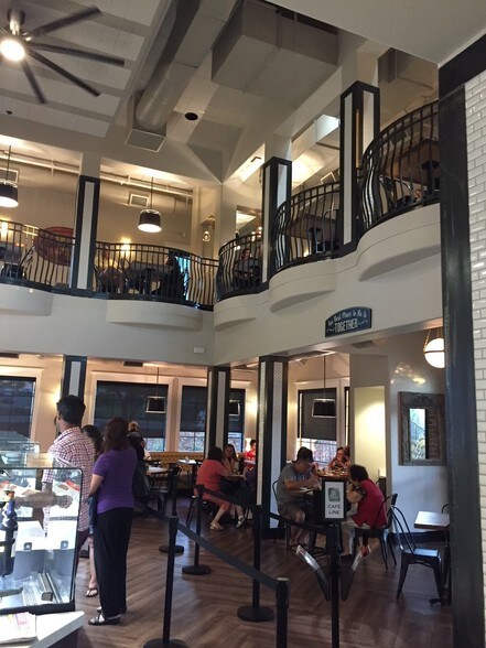 More Photos Of 390 N Sunrise Ave, Roseville Restaurant For Sale