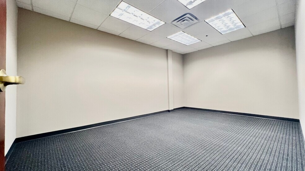 More Photos Of 46 Technology Pky S, Norcross Loft Creative Space For Lease