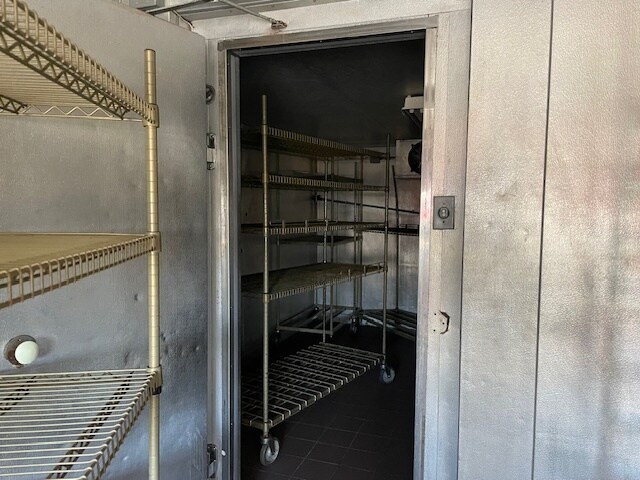 More Photos Of 1272 E Battlefield St, Springfield Restaurant For Lease