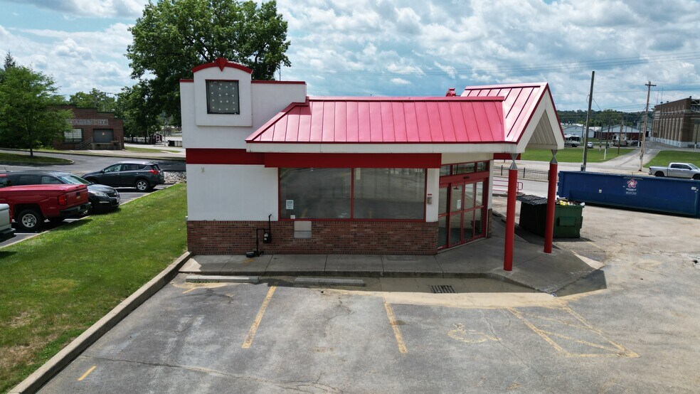 More Photos Of 516 W Liberty St, Wooster Service Station For Sale