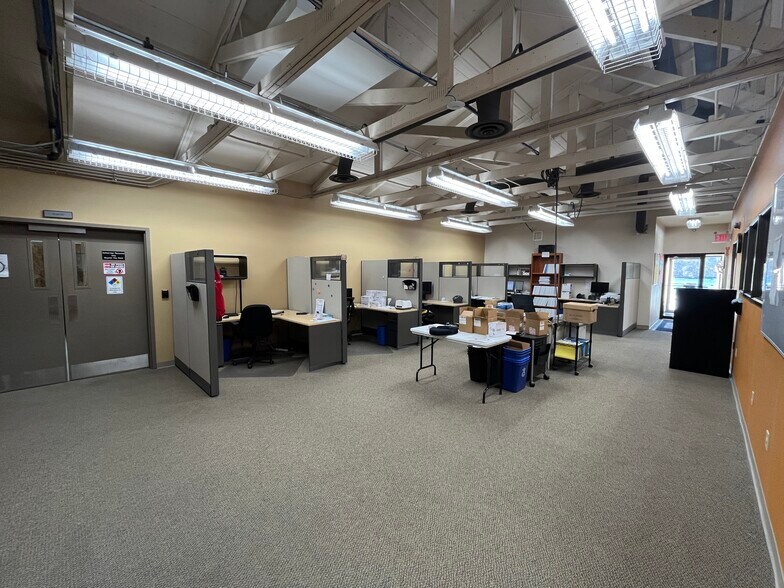 More Photos Of 342 42nd St S, Fargo Manufacturing For Sale