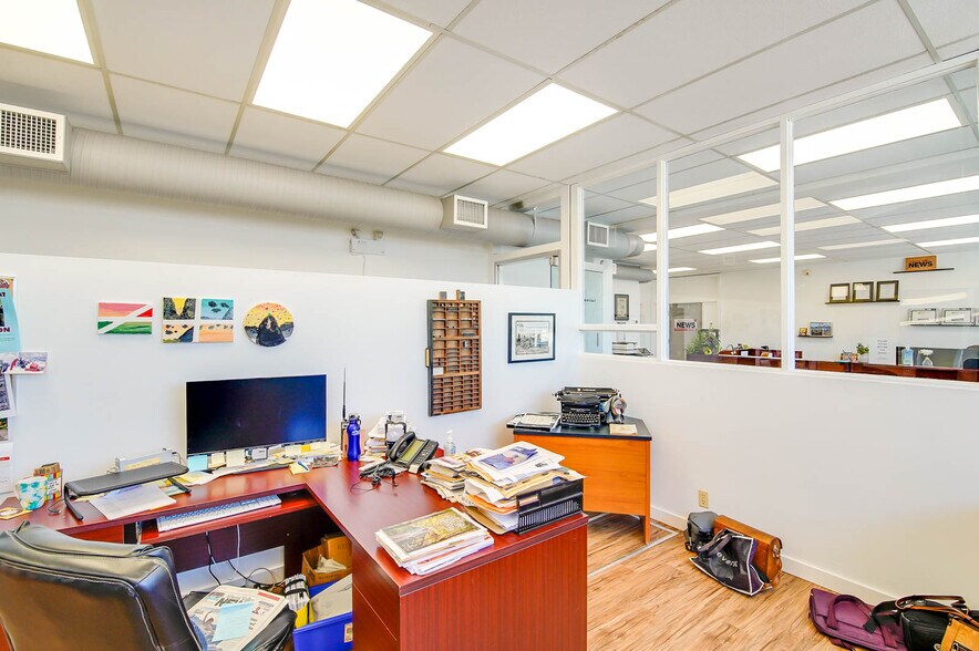 More Photos Of 4918 Napier St, Port Alberni Flex For Sale