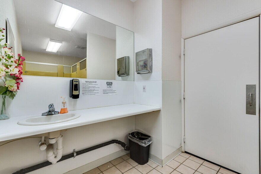 More Photos Of 19336 Goddard Ranch Ct, Morrison Light Manufacturing For Sale