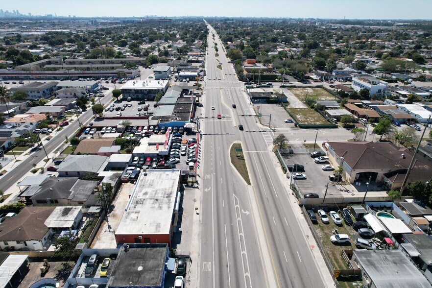 More Photos Of 4255 E 8th Ave, Hialeah Auto Repair For Lease
