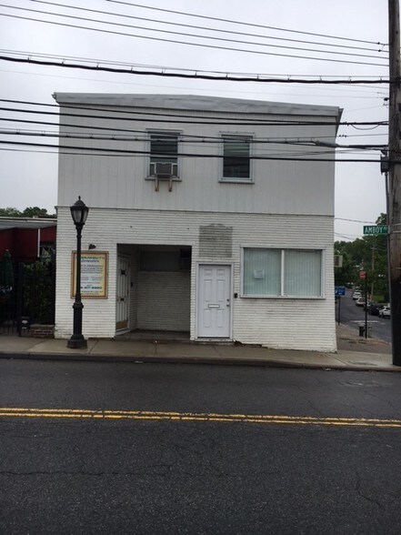 Primary Photo Of 3936 Amboy Rd, Staten Island Medical For Sale