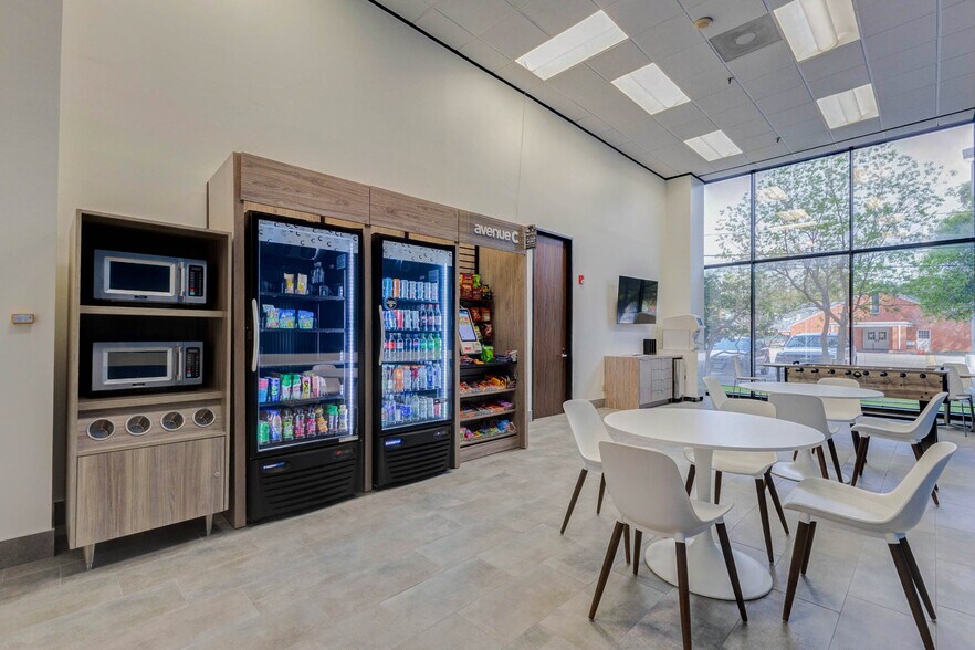 More Photos Of 1800 Bering Dr, Houston Office For Lease
