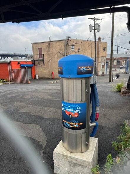 More Photos Of 203-221 Raymond Blvd, Newark Auto Dealership For Sale