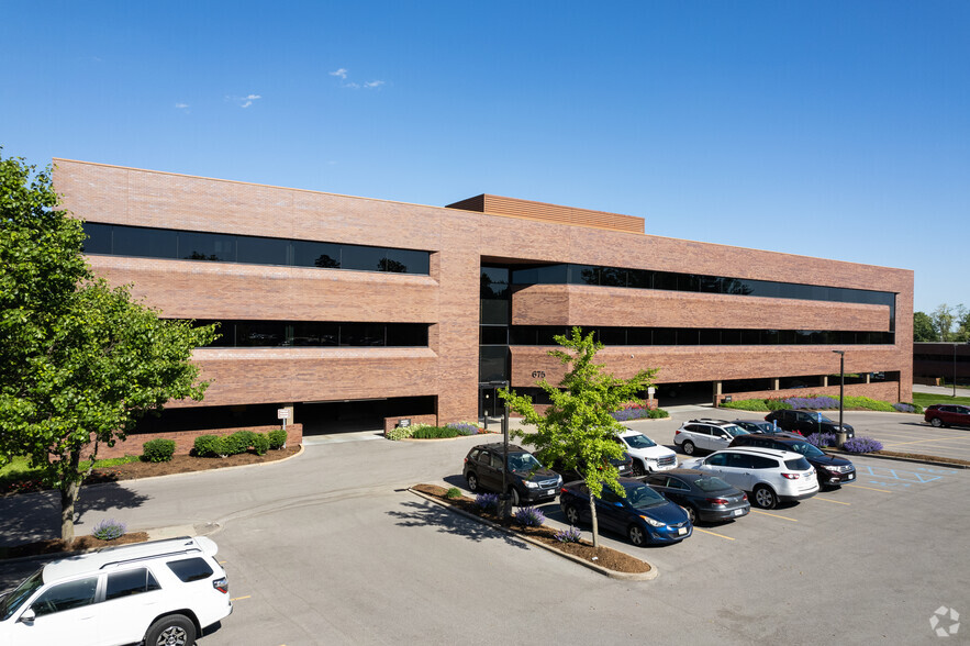 Primary Photo Of 675 Old Ballas Rd, Creve Coeur Medical For Lease