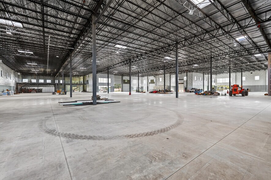 More Photos Of 22421 E Appleway Ave, Liberty Lake Showroom For Lease