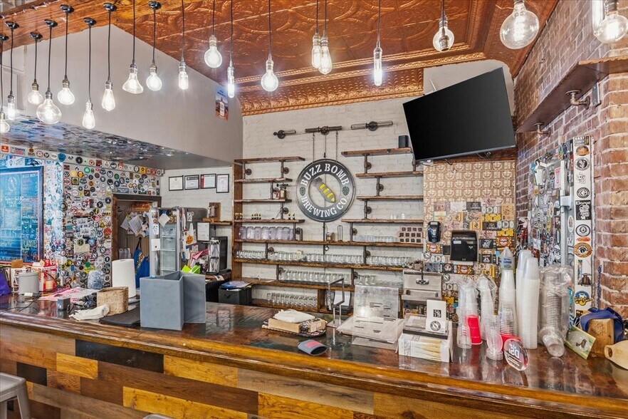 More Photos Of 406 E Adams St, Springfield Storefront Retail Residential For Sale