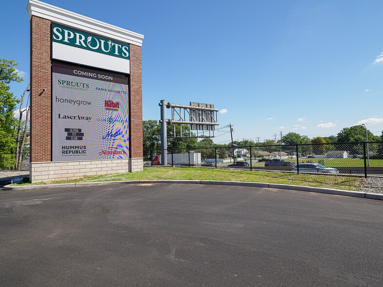 More Photos Of 1000 Saint Georges Ave, Avenel Bank For Lease