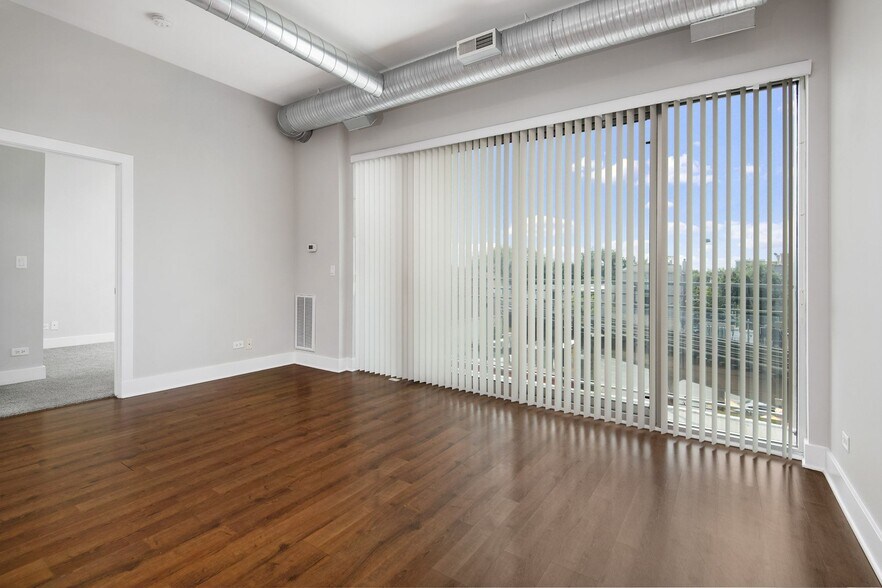 More Photos Of 2000 N Milwaukee Ave, Chicago Apartments For Lease