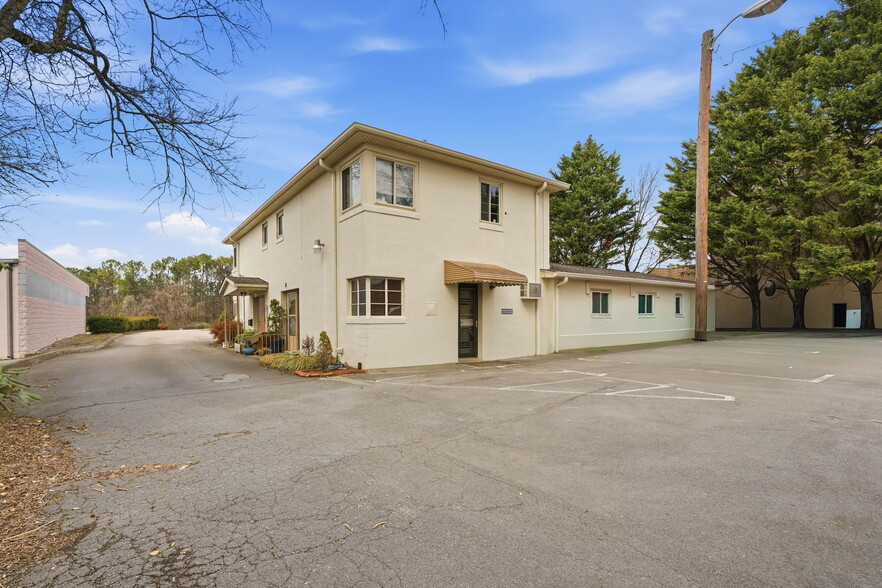 More Photos Of 6712 Kingston Pike, Knoxville Land For Sale