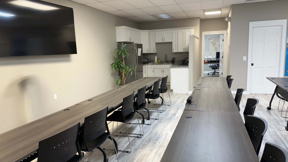 More Photos Of 500 Centre St, Fernandina Beach Office For Sale