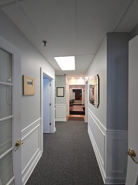 More Photos Of 5 E Main St, Hudson Office Residential For Lease