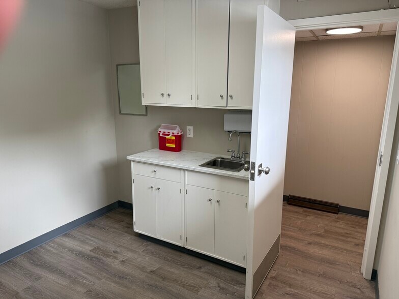 More Photos Of 130 Lincoln St, Worcester Medical For Lease