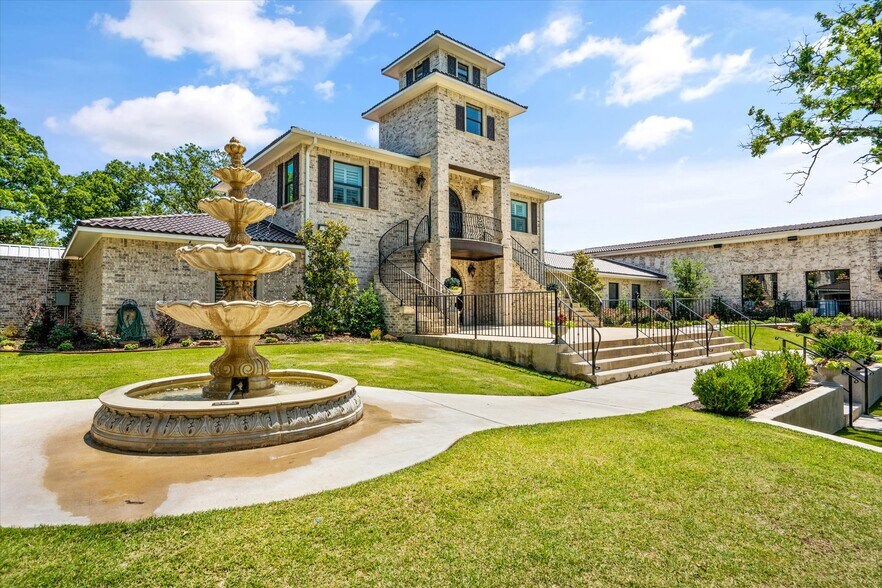More Photos Of 7700 Glen Rose Hwy, Granbury Lodge Meeting Hall For Sale