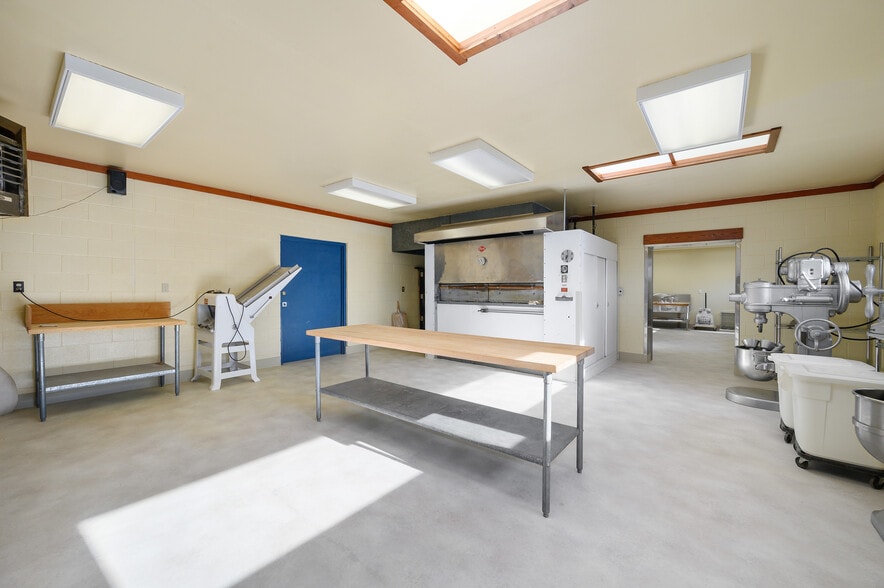 More Photos Of 212 NE D St, Willamina Food Processing For Sale